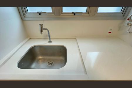 Apartamento à venda com 96m², 2 quartos e 1 vagaÁrea de Serviço