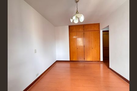 Apartamento à venda com 242m², 3 quartos e 3 vagas Apartamento à venda com 242m², 3 quartos e 3 vagasSuíte 1