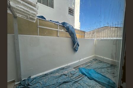 Apartamento à venda com 77m², 2 quartos e sem vaga