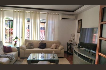 Casa à venda com 4 quartos, 310m² em Adalgisa, São Paulo