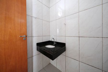 Banheiro de apartamento para alugar com 1 quarto, 39m² em Vila Buenos Aires, São Paulo