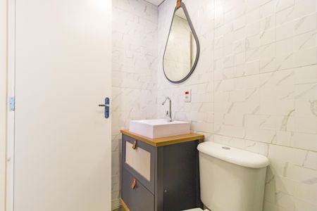 Banheiro de apartamento à venda com 1 quarto, 25m² em Vila Prudente, São Paulo