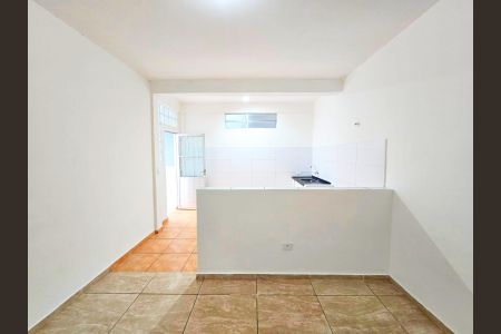 Casa para alugar com 40m², 1 quarto e sem vaga Casa para alugar com 40m², 1 quarto e sem vagaSala