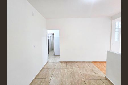Casa para alugar com 40m², 1 quarto e sem vaga Casa para alugar com 40m², 1 quarto e sem vagaSala