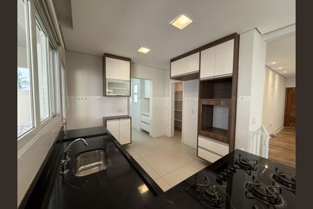 Casa de condomínio à venda com 258m², 4 quartos e 4 vagas