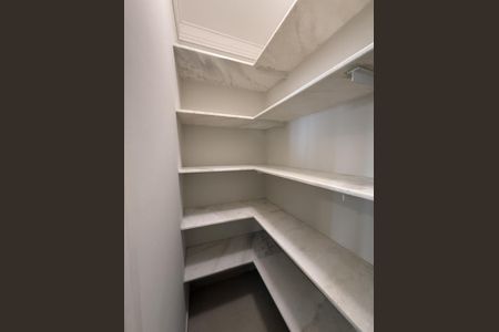 Casa de condomínio à venda com 258m², 4 quartos e 4 vagas