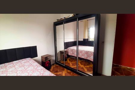 Casa à venda com 140m², 6 quartos e 2 vagas