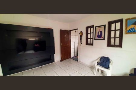 Casa à venda com 140m², 6 quartos e 2 vagas