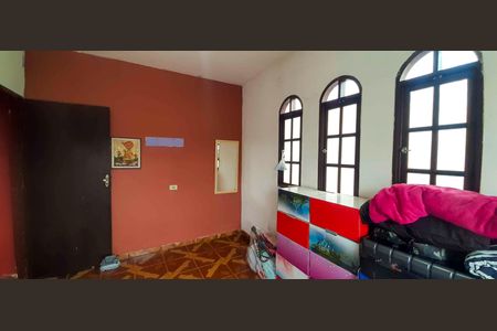 Casa à venda com 140m², 6 quartos e 2 vagas