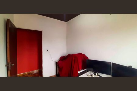 Casa à venda com 140m², 6 quartos e 2 vagas