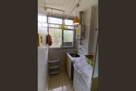 Apartamento à venda com 93m², 2 quartos e 1 vagaCozinha e Área de Serviço