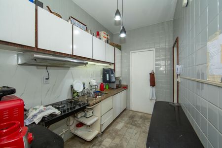 Apartamento à venda com 102m², 2 quartos e 2 vagasCOZINHA