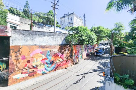 Apartamento à venda com 77m², 2 quartos e 1 vaga Apartamento à venda com 77m², 2 quartos e 1 vagaVista