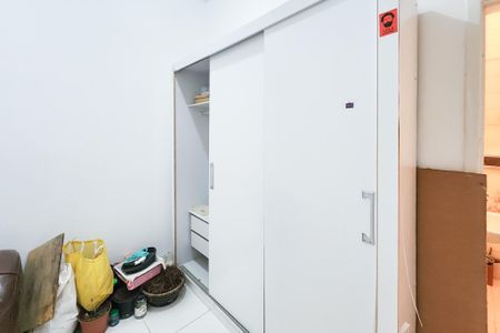 Apartamento à venda com 77m², 2 quartos e 1 vaga Apartamento à venda com 77m², 2 quartos e 1 vagaQuarto de Serviço