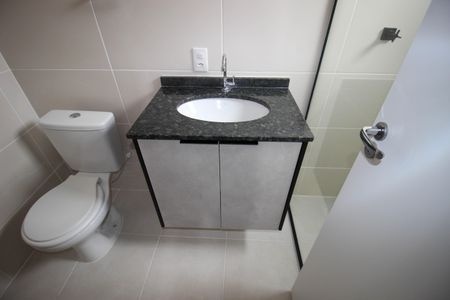 Apartamento para alugar com 64m², 2 quartos e 2 vagas Apartamento para alugar com 64m², 2 quartos e 2 vagasBanheiro da Suíte
