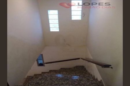 Casa à venda com 4 quartos, 180m² em Jardim Santo Elias, São Paulo