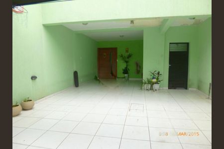 Casa à venda com 2 quartos, 120m² em Parque Maria Domitila, São Paulo