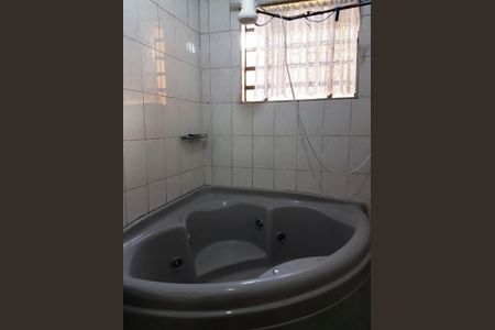 Casa à venda com 3 quartos, 132m² em Vila Cavaton, São Paulo