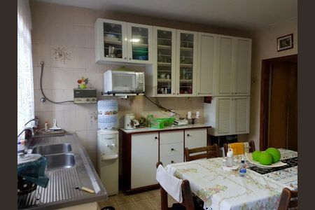 Casa à venda com 132m², 3 quartos e 2 vagas