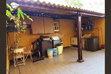 Casa à venda com 132m², 3 quartos e 2 vagas