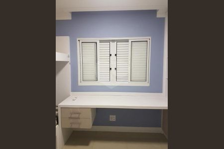 Casa à venda com 4 quartos, 400m² em Parque Maria Domitila, São Paulo