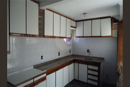 Casa à venda com 195m², 5 quartos e 2 vagas