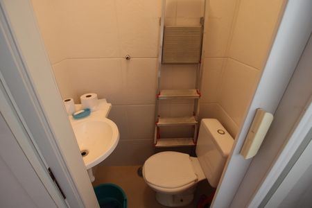 Apartamento à venda com 72m², 2 quartos e 1 vagaÁrea de Serviço - Banheiro