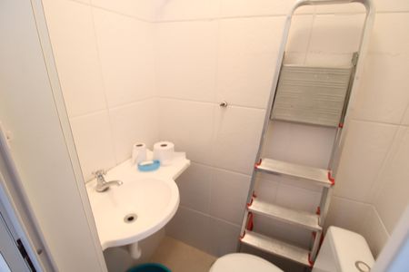 Apartamento à venda com 72m², 2 quartos e 1 vagaÁrea de Serviço - Banheiro