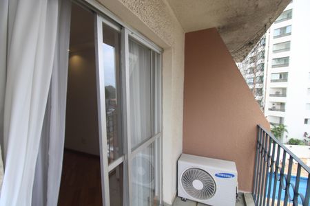 Apartamento à venda com 72m², 2 quartos e 1 vagaSala - varanda