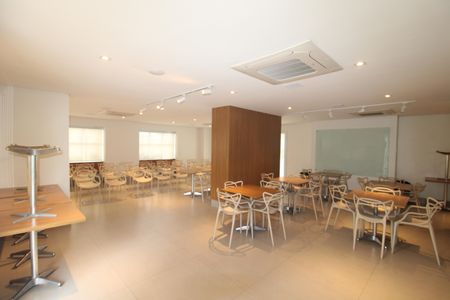 Apartamento à venda com 72m², 2 quartos e 1 vagaÁrea Comum