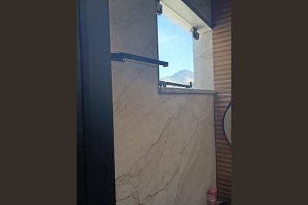 Casa à venda com 180m², 3 quartos e 3 vagas