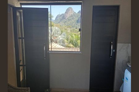 Casa à venda com 180m², 3 quartos e 3 vagas