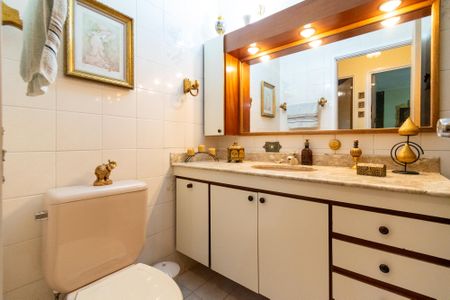 Apartamento à venda com 79m², 3 quartos e 1 vaga Apartamento à venda com 79m², 3 quartos e 1 vagaBanheiro