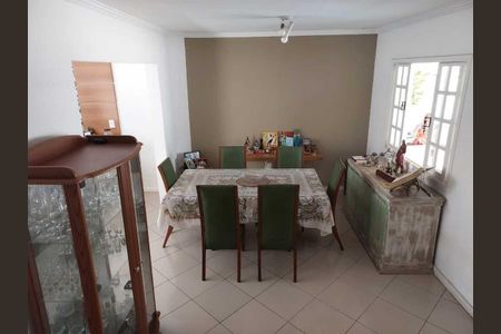 Casa à venda com 151m², 3 quartos e 2 vagas