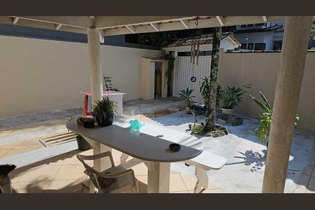Casa à venda com 151m², 3 quartos e 2 vagas