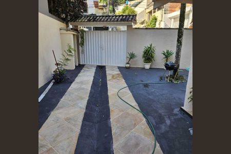Casa à venda com 151m², 3 quartos e 2 vagas