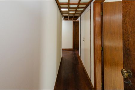 Apartamento à venda com 180m², 4 quartos e 3 vagasCorredor