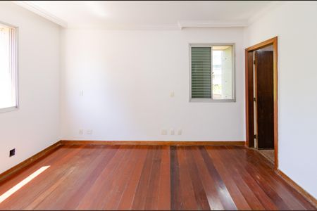 Apartamento à venda com 180m², 4 quartos e 3 vagasSuíte