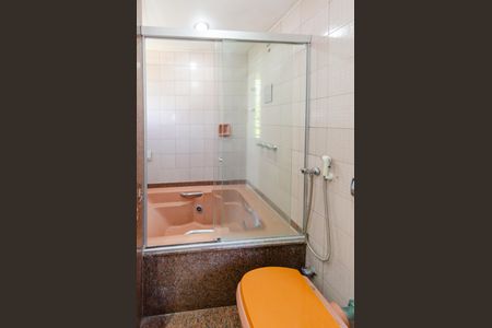 Apartamento à venda com 180m², 4 quartos e 3 vagasBanheiro suíte