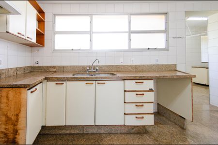 Apartamento à venda com 180m², 4 quartos e 3 vagasCozinha