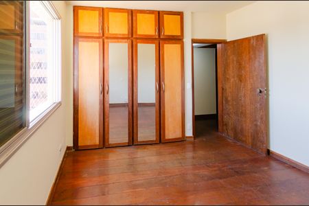 Apartamento à venda com 180m², 4 quartos e 3 vagasQuarto 1