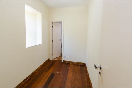 Apartamento à venda com 180m², 4 quartos e 3 vagasQuarto de serviço