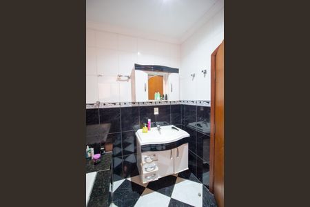 Casa para alugar com 400m², 4 quartos e 1 vaga Casa para alugar com 400m², 4 quartos e 1 vagaBanheiro da Suíte