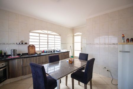 Casa para alugar com 400m², 4 quartos e 1 vaga Casa para alugar com 400m², 4 quartos e 1 vagaCozinha