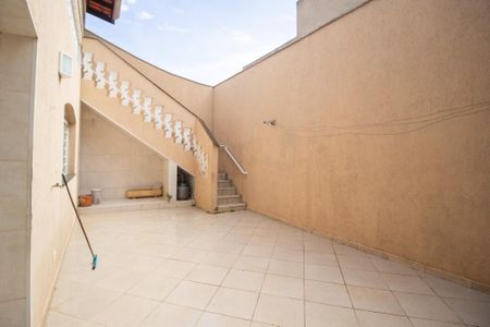 Casa para alugar com 400m², 4 quartos e 1 vaga Casa para alugar com 400m², 4 quartos e 1 vagaQuintal