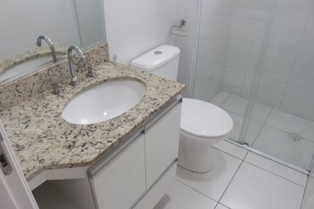 Apartamento para alugar com 65m², 2 quartos e 1 vagaBanheiro da Suíte