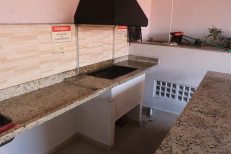 Apartamento para alugar com 65m², 2 quartos e 1 vagaÁrea comum - Churrasqueira