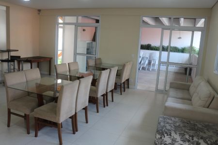 Apartamento para alugar com 65m², 2 quartos e 1 vagaÁrea comum - Salão de festas