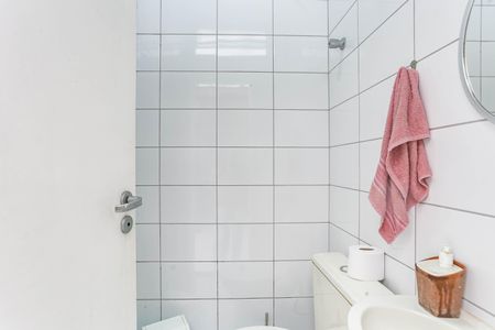 Casa à venda com 178m², 4 quartos e 1 vagaBanheiro de serviço