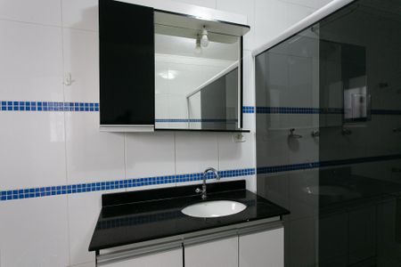 Casa para alugar com 650m², 3 quartos e 3 vagas Casa para alugar com 650m², 3 quartos e 3 vagasBanheiro da Suíte 1